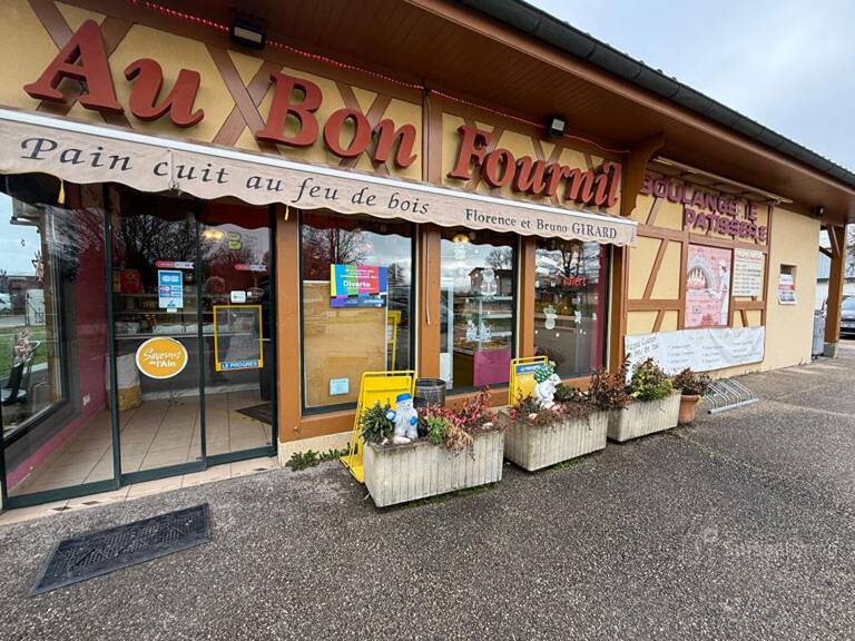 BOULANGERIE PATISSERIE TRADITIONNELLE  Fonds de commerce - 196 m2 — photo 1
