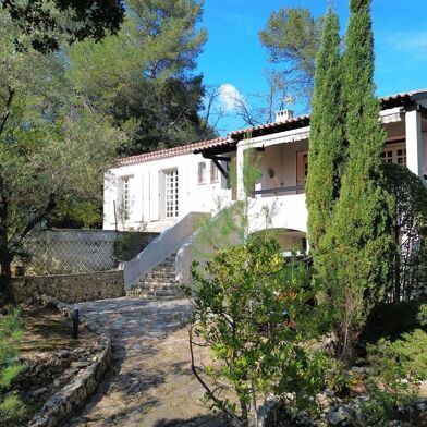 Maison 6 pièces 661440 €