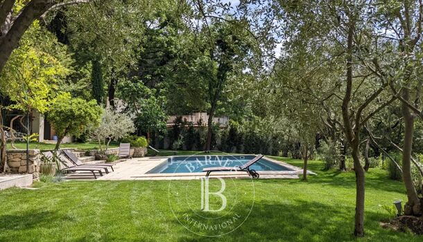Villa / Maison 8 pièces  à vendre Aix-en-Provence 13100