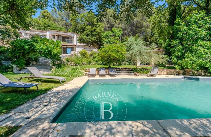 AIX EN PROVENCE – VILLA 5 CHAMBRES – PISCINE – VUE DÉGAGÉE – CAL — photo 2