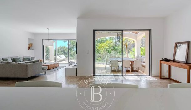 Villa / Maison 8 pièces  à vendre Aix-en-Provence 13100