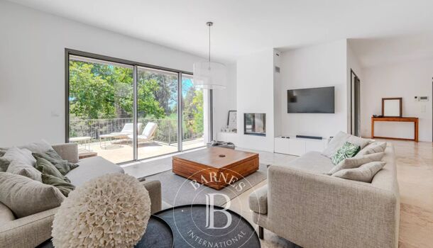 Villa / Maison 8 pièces  à vendre Aix-en-Provence 13100