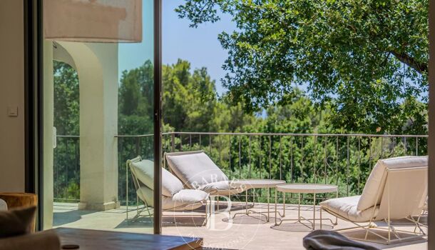 Villa / Maison 8 pièces  à vendre Aix-en-Provence 13100