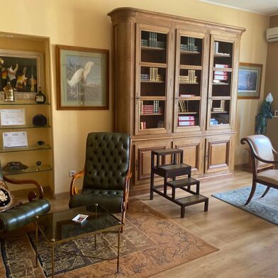 Bureau 3 pièces 359000 €