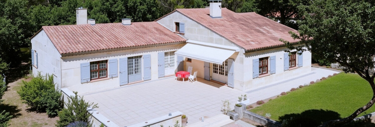 Maison 9 Pièces 317 m² à vendre à Jouques (13490)