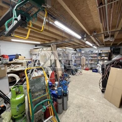 Local industriel  285000 €