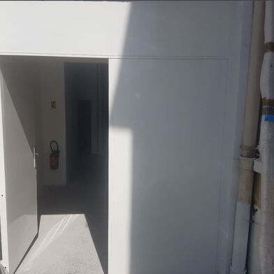 Local industriel  2880 €