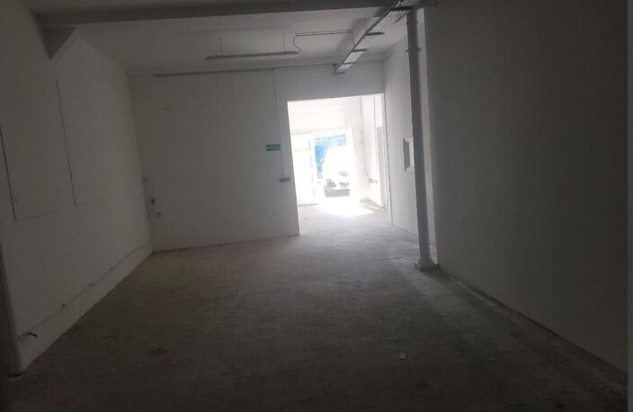 Location  à Aubervilliers : Local d'activité — photo 3