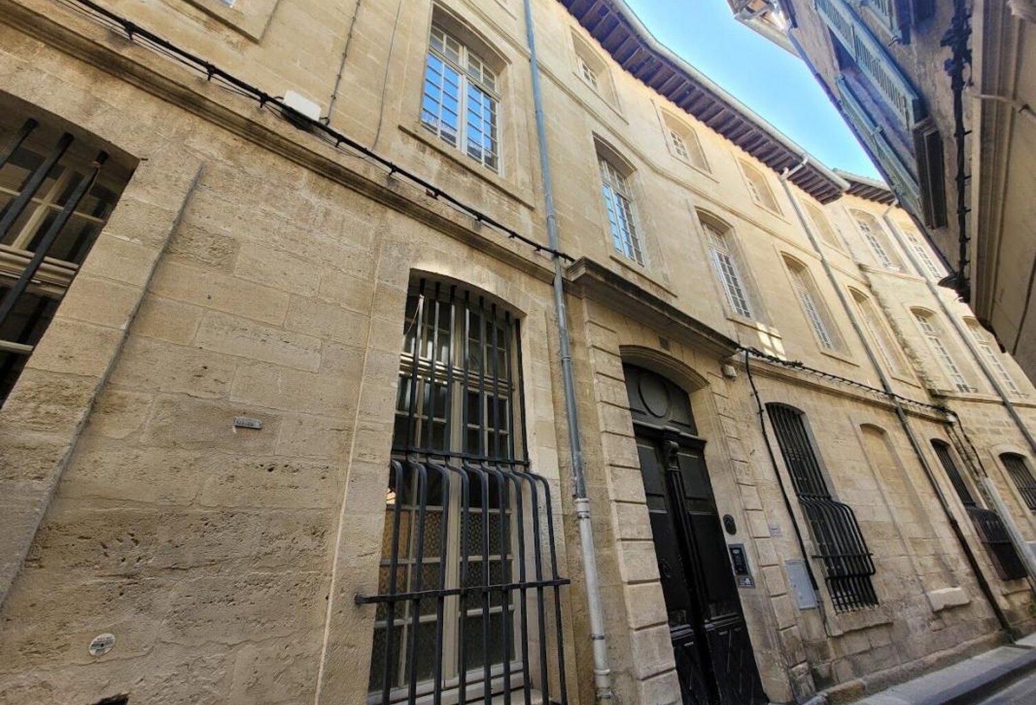 Avignon Intra-Muros, appartement de 100 m²- 4 pièces — photo 1
