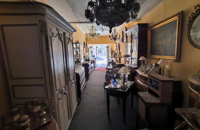 Bien Commercial À Vendre — photo 2