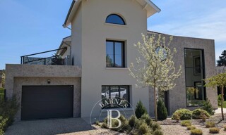 Maison 7 Pièces 228 m² à vendre à Saint-Didier-au-Mont-d'Or (69370)