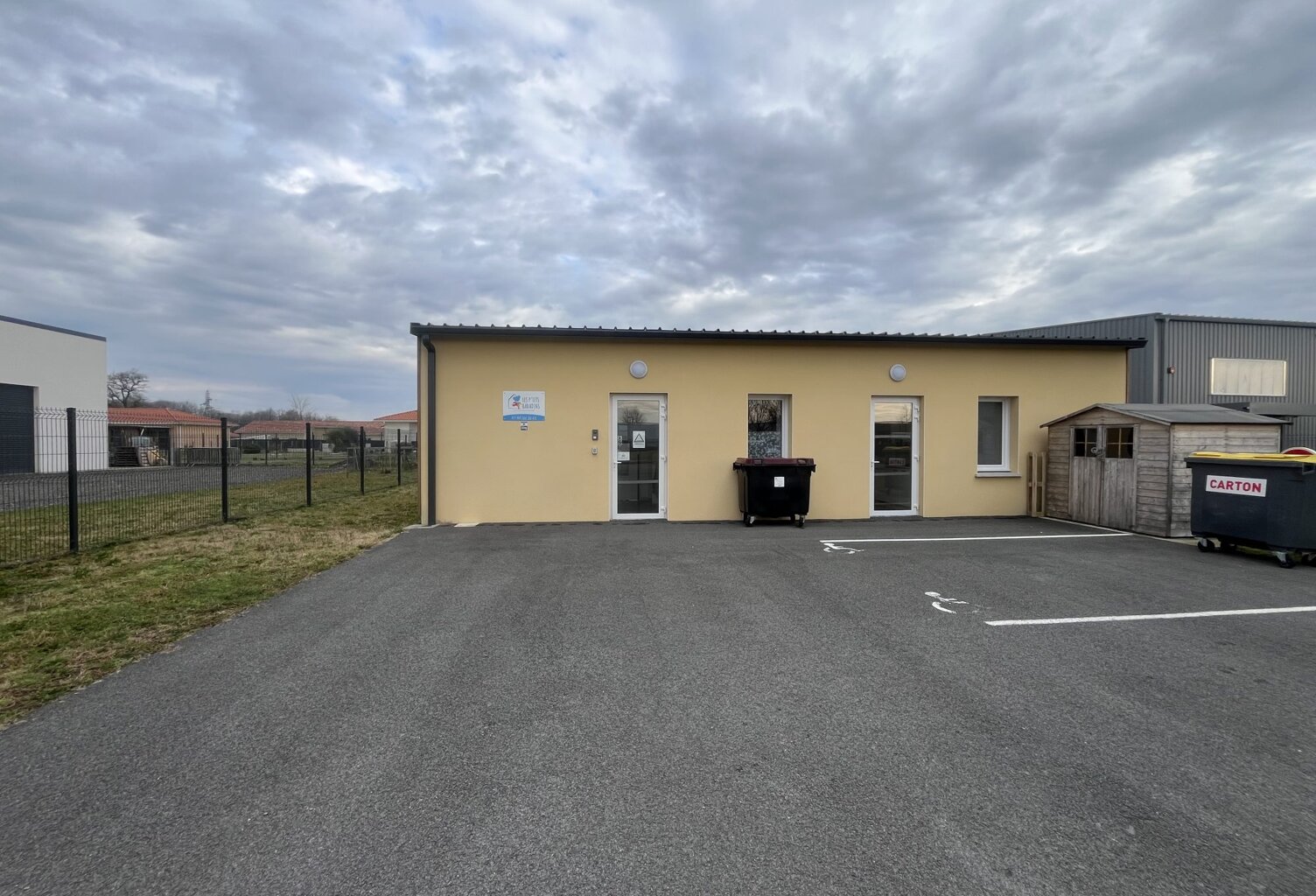 Immobilier Professionnel à vendre Saint-Vincent-de-Paul — photo 1