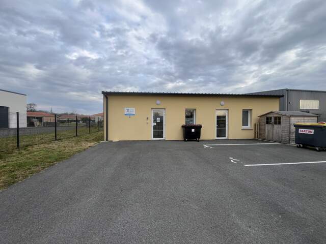 Immobilier Professionnel à vendre Saint-Vincent-de-Paul — photo du bien