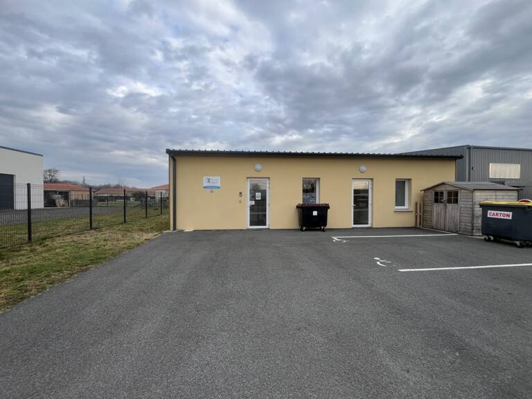 Immobilier Professionnel à vendre Saint-Vincent-de-Paul — photo 1