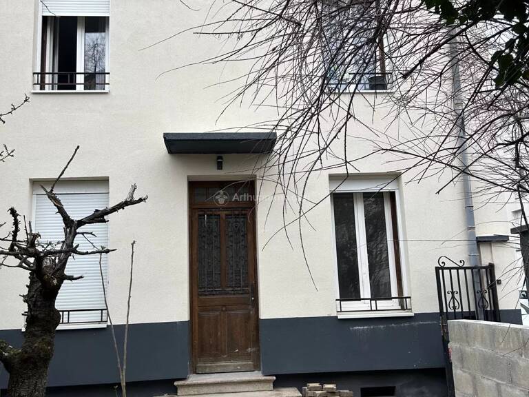 A LOUER Très beau studio LYON 8 — photo 1