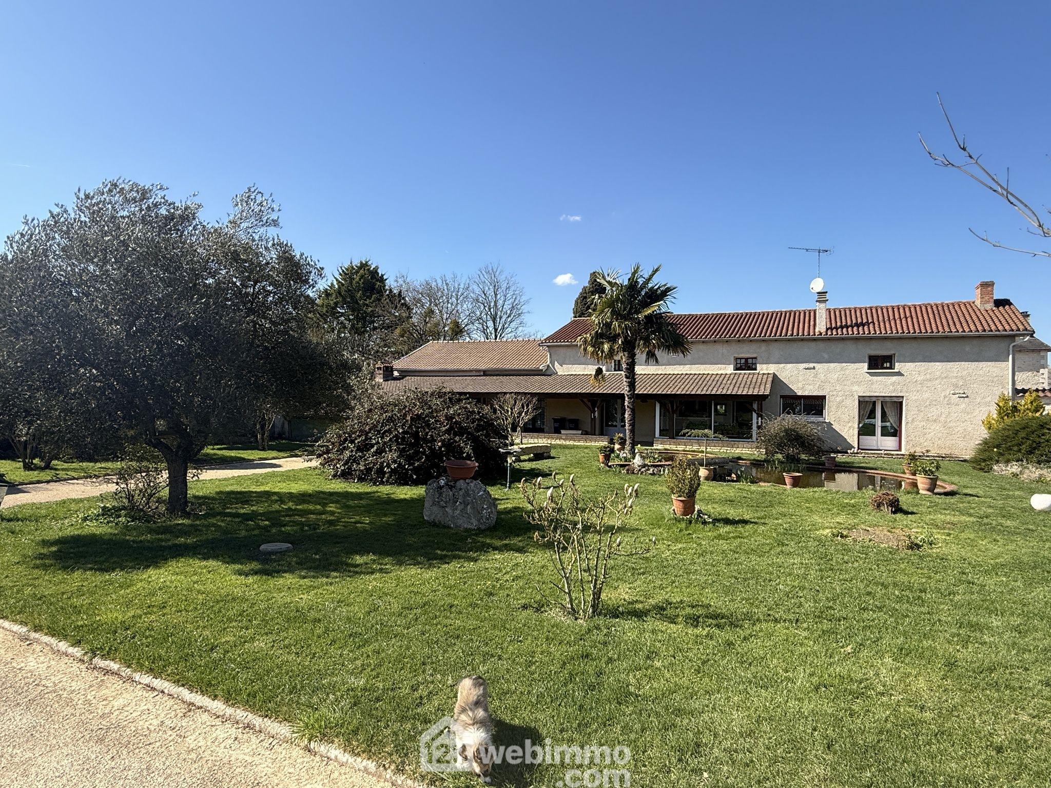 Photo Longère - 168.65m² - Massognes image 2/4