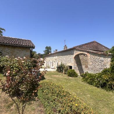 Maison 7 pièces 499000 €