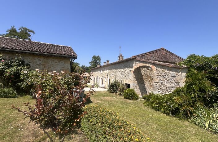 Longere — photo 2