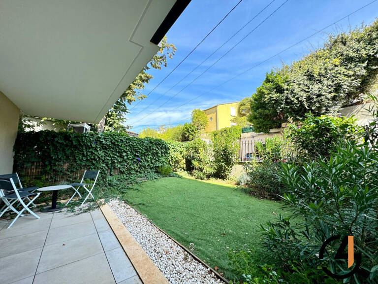 Magnifique T2 récent avec terrasse et jardin — photo 1