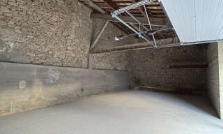 Garage  87 m² à louer à Vergèze (30310)