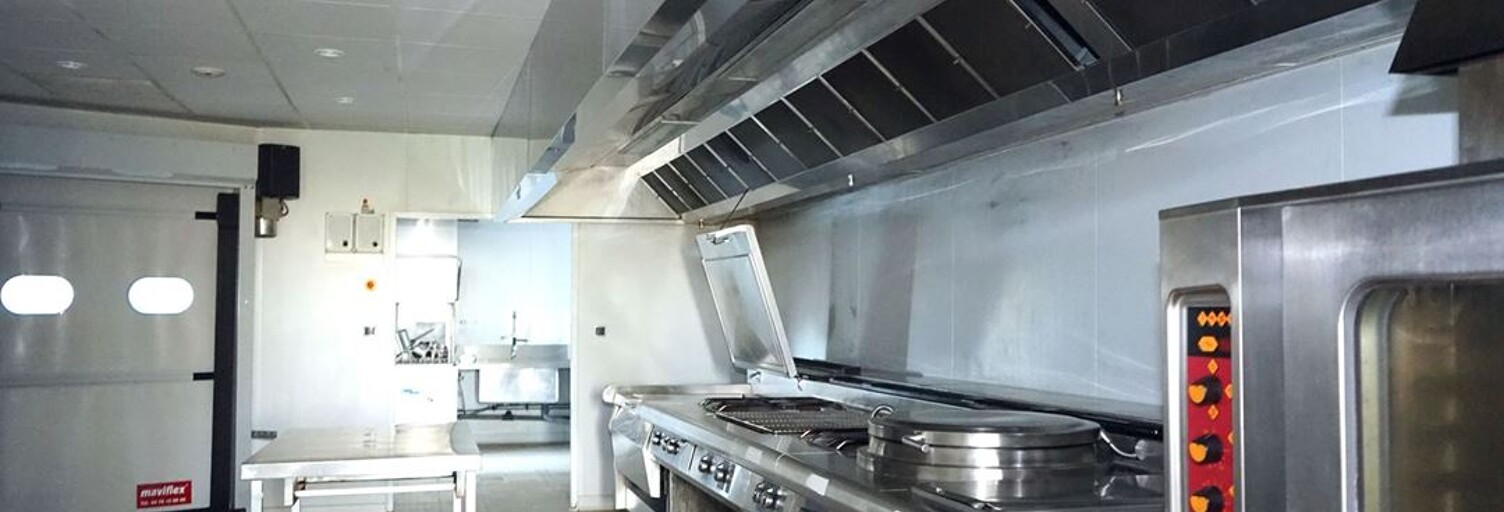 Commerce 12 Pièces 250 m² à louer à Arveyres (33500)