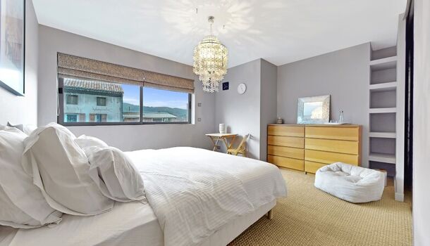 Loft 6 pièces  à louer Tournon-sur-Rhône 07300