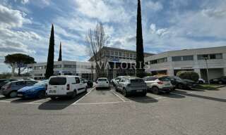 Bureau  284 m² à louer à Aix-en-Provence (13290)