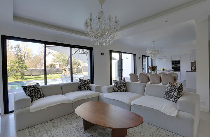 Maison Noyal Chatillon Sur Seiche  8 pièce(s) 147 m2 — photo 4