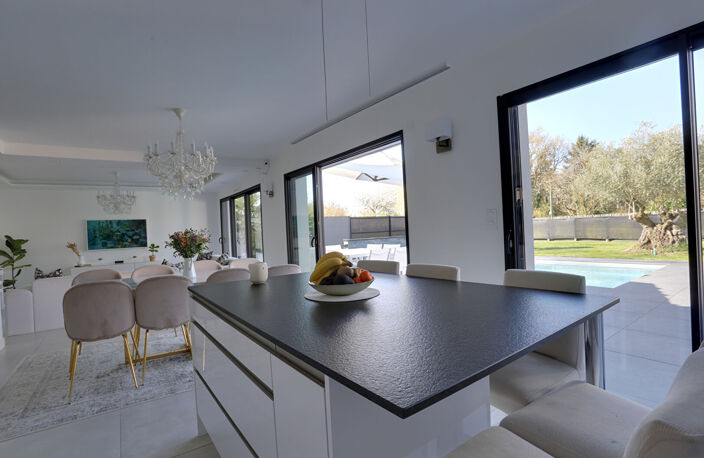 Maison Noyal Chatillon Sur Seiche  8 pièce(s) 147 m2 — photo 5