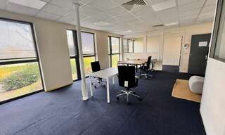 Bureau  64 m² à louer à Tours (37100)