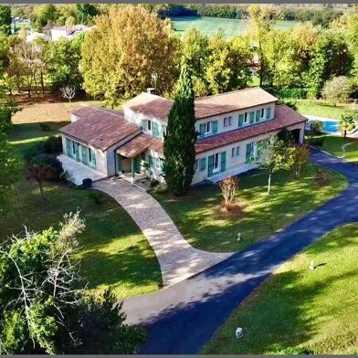 Maison 10 pièces 528500 €