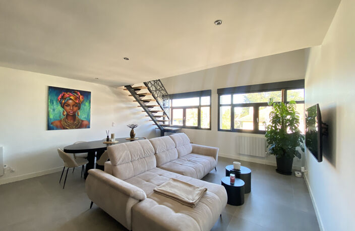 Riorges proche commerces, Appartement de standing en duplex — photo 5