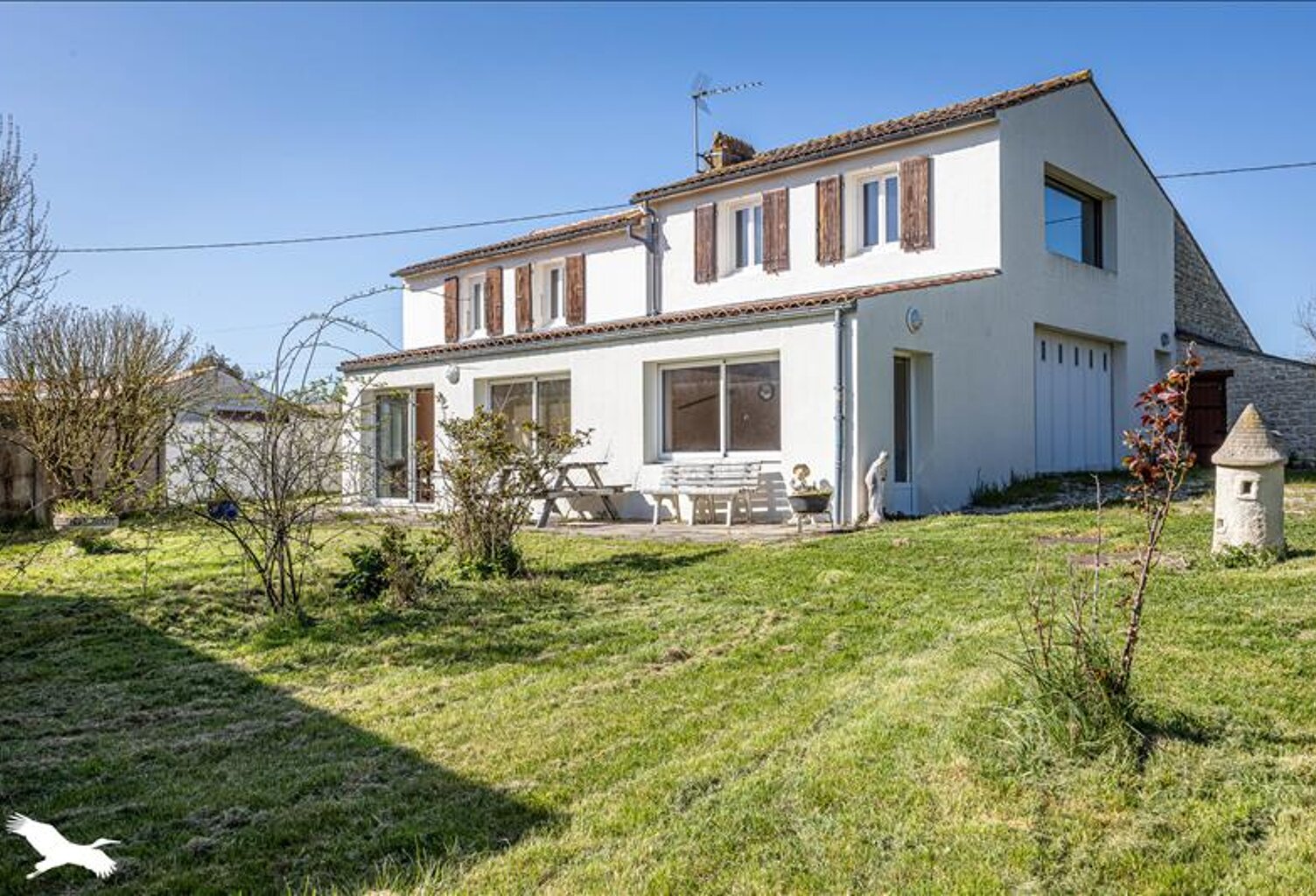 Maison en pierre de 7 pièces principales — photo 1