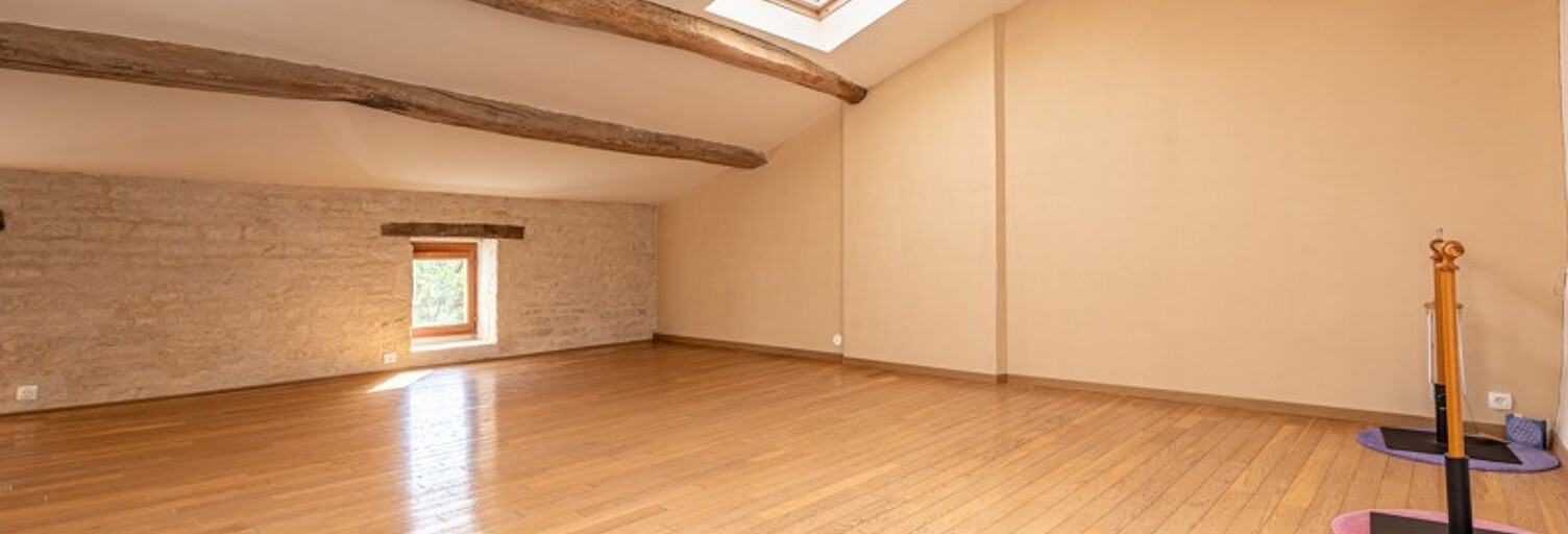 Maison 8 Pièces 246 m² à vendre à Cram-Chaban (17170)