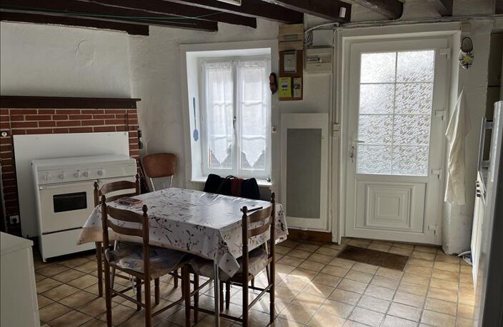Maison en pierre de 4 pièces principales — photo 2