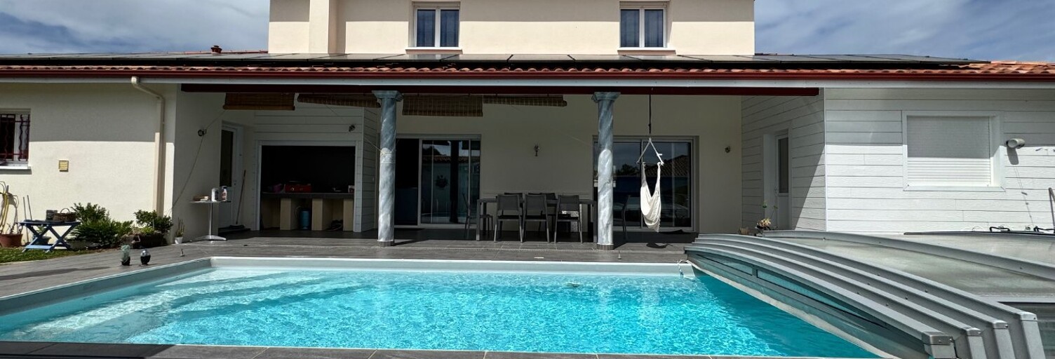 Maison 8 Pièces 208 m² à vendre à Sainte-Marie-de-Gosse (40390)