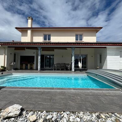 Maison 8 pièces 578000 €