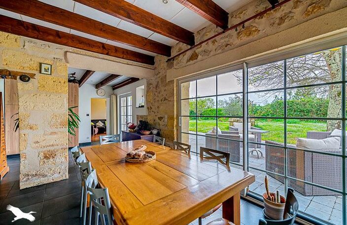 Maison en pierre de 9 pièces principales — photo 2