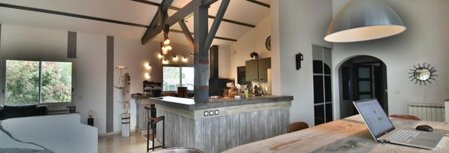 Maison 6 Pièces 161 m² à vendre à Ambarès-et-Lagrave (33440)