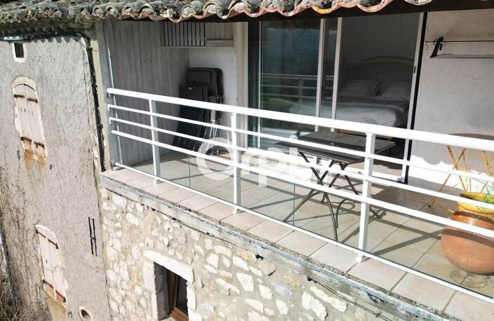 Belle maison de village en pierres avec terrasse — photo 2