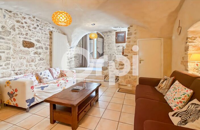 Belle maison de village en pierres avec terrasse — photo 4