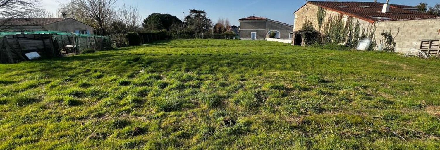 Terrain  911 m² à vendre à Grézac (17120)