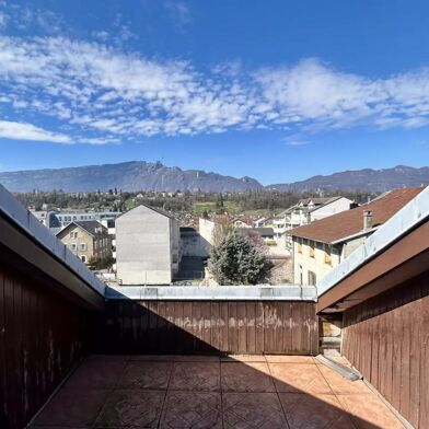 Appartement 4 pièces 329900 €