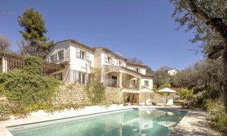Maison 8 Pièces 245 m² à vendre à Opio (06650)