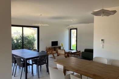 Maison 5 pièces 2100 €