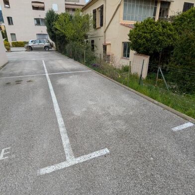 Garage  93 €
