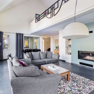 Maison 10 pièces 667000 €