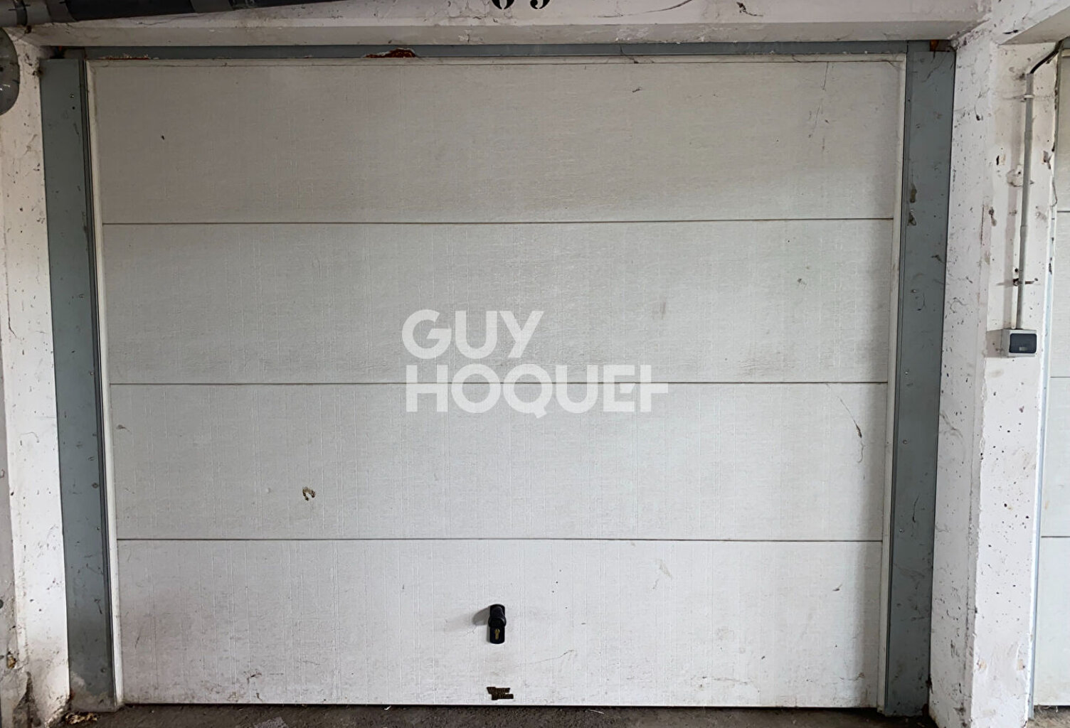 Garage de 13.6 m² à vendre loué — photo 1