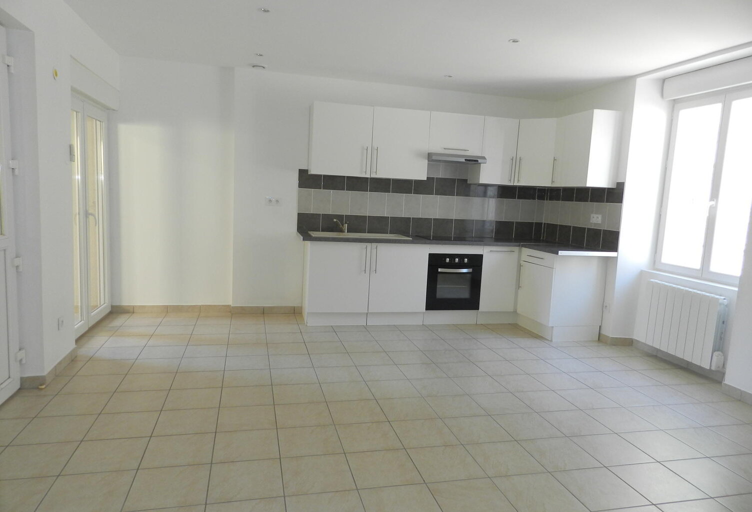 Location appartement 2 pièces 40 m² à L'Horme (42152) — photo 1