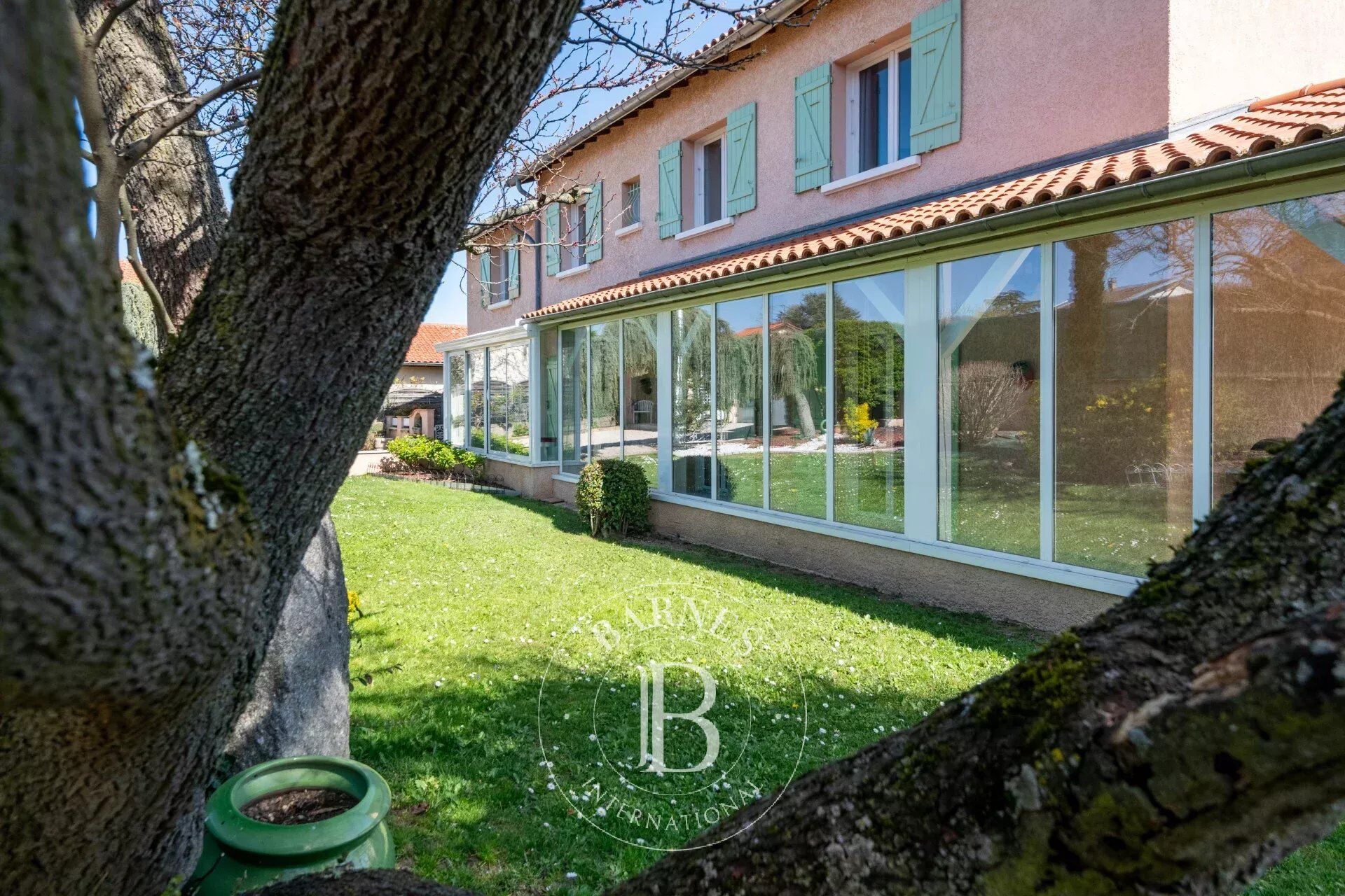 Maison T T9